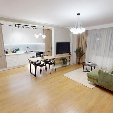 Cozy Apartment Vrt Sibiu Luaran gambar